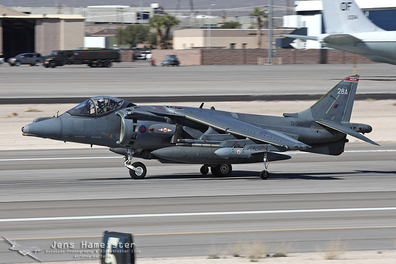 ZD380_28A_GR9A.jpg